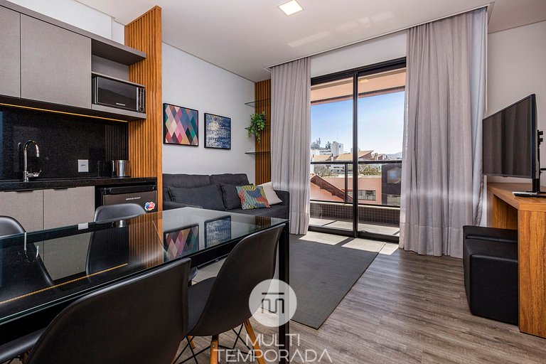 Apartamento 205 no Aion Suítes: Elegância e Vista para o Mar