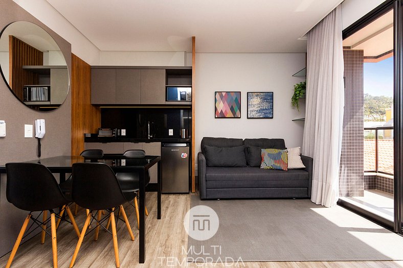 Apartamento 205 no Aion Suítes: Elegância e Vista para o Mar