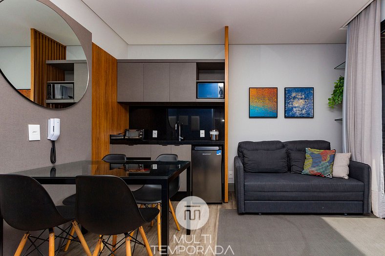 Apartamento 303 no Aion Suítes: Elegância e Vista para o Mar