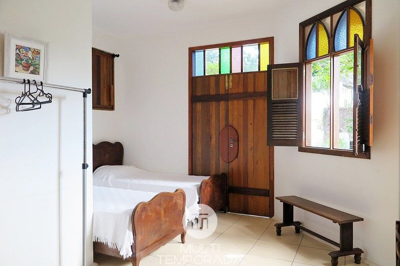 Pousart Floripa - Quarto Amarelo