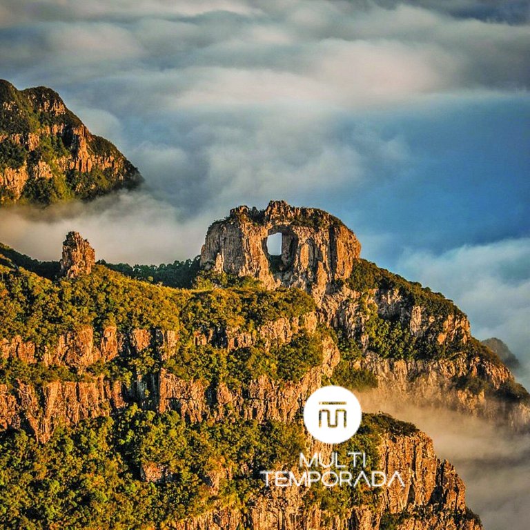 Suíte Abelha Rainha - Pousada Caminhos do Mel